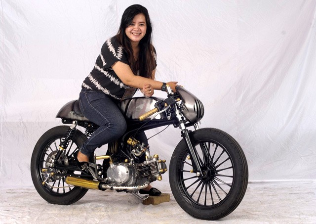 Motor bertema steampunk